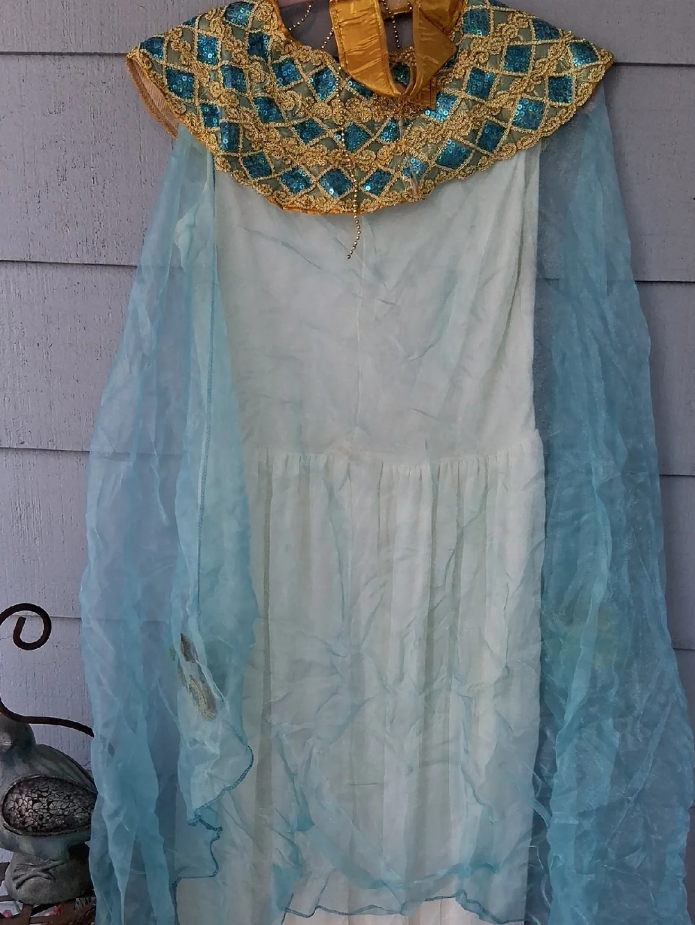 Spirit Cleopatra Costume - Picture 6 of 9